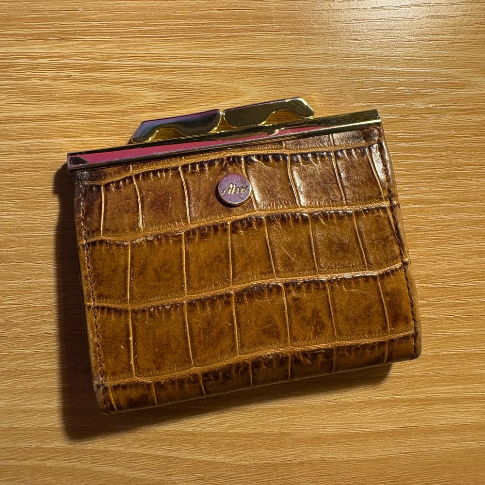 Vintage Abas Croc-Embossed Kiss-Lock Coin Purse | Brown | Sturdy Leather - Picture 12 of 12